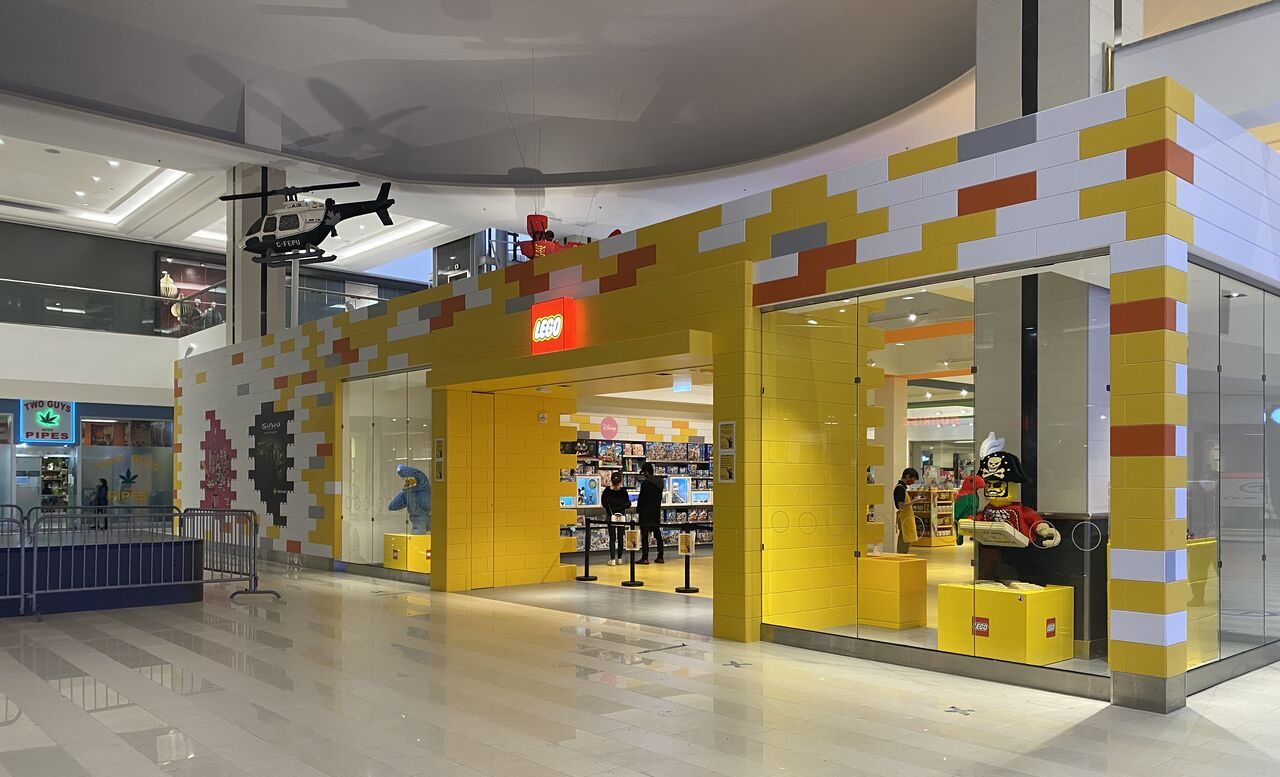 LEGO store features 3200 life-size Corian® Solid Surface LEGO pieces - Willis